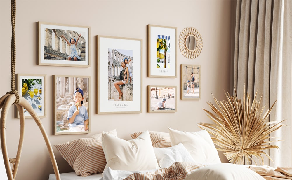 Frames® geven jouw foto’s een luxe uitstraling met een tijdloze baklijst — stijlvol en klaar om op te hangen.